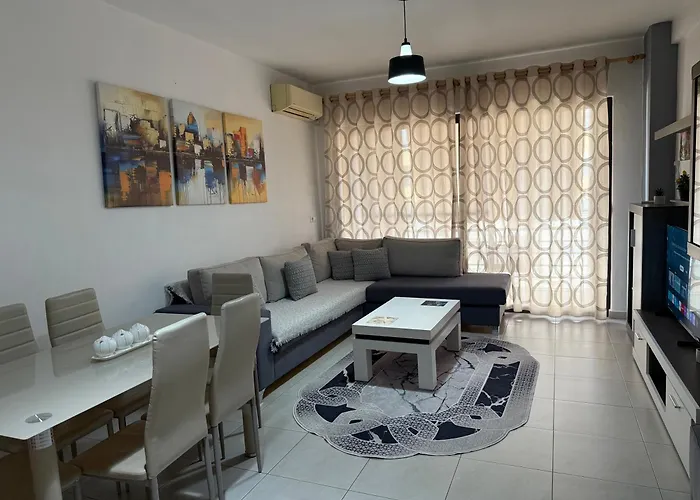 Marinela * Tirana
